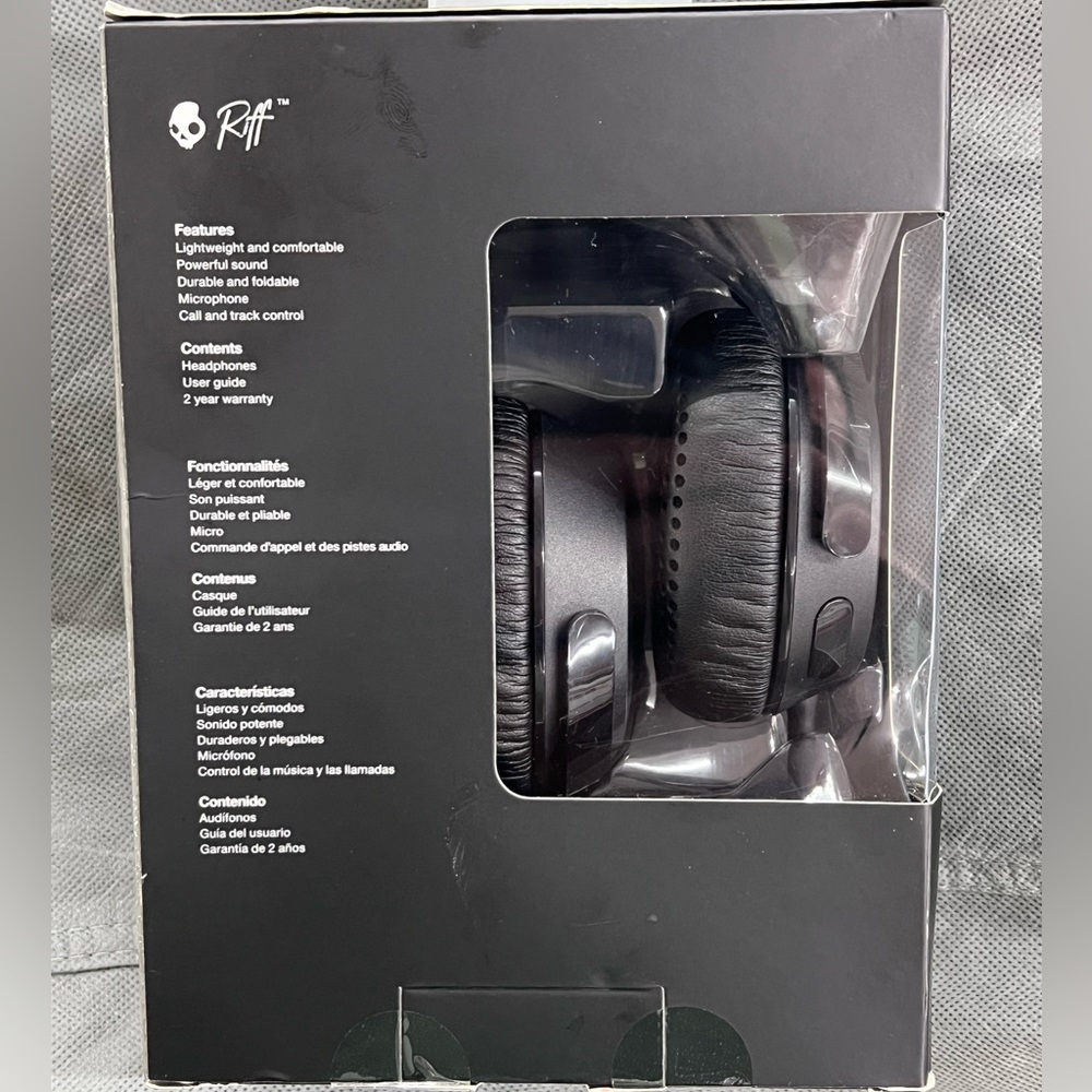 Skullcandy Riff Wired On-Ear Headphones with Mic, Black.